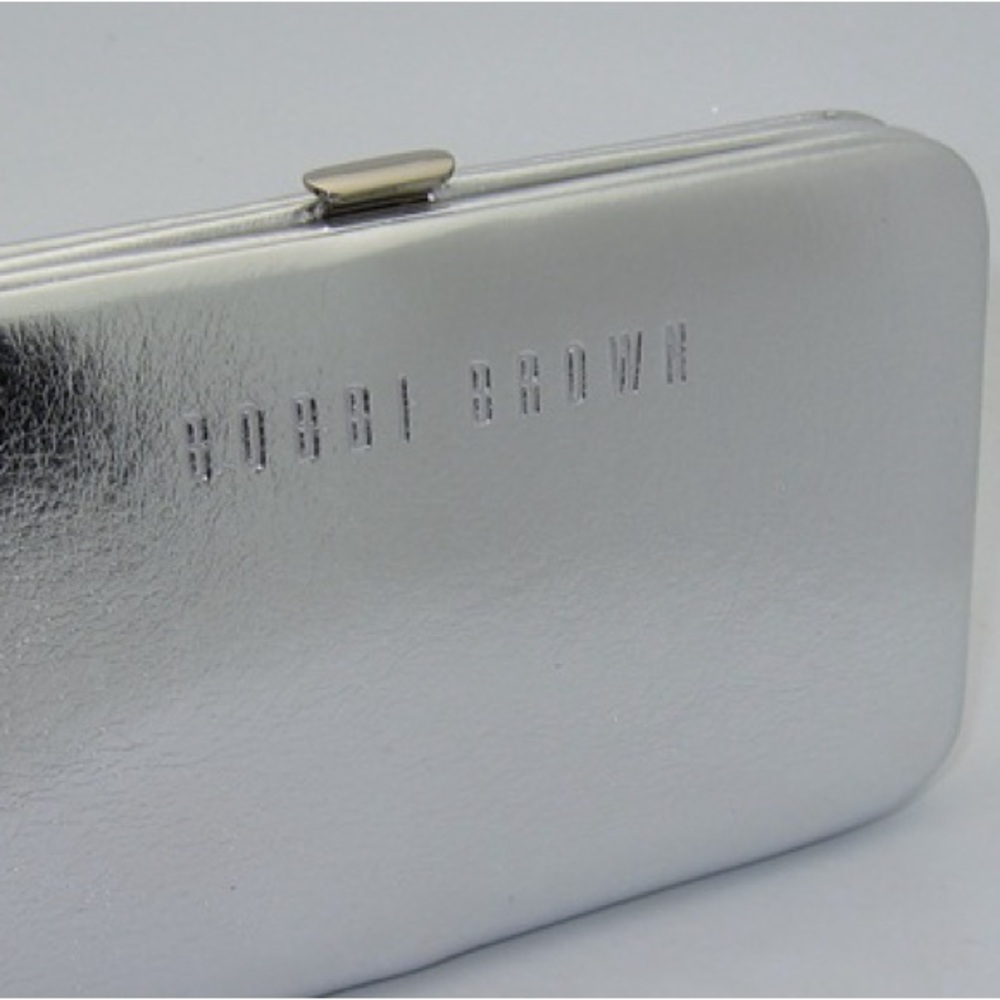❣️2/$15 BOBBI BROWN Metallic Silver Brush Case